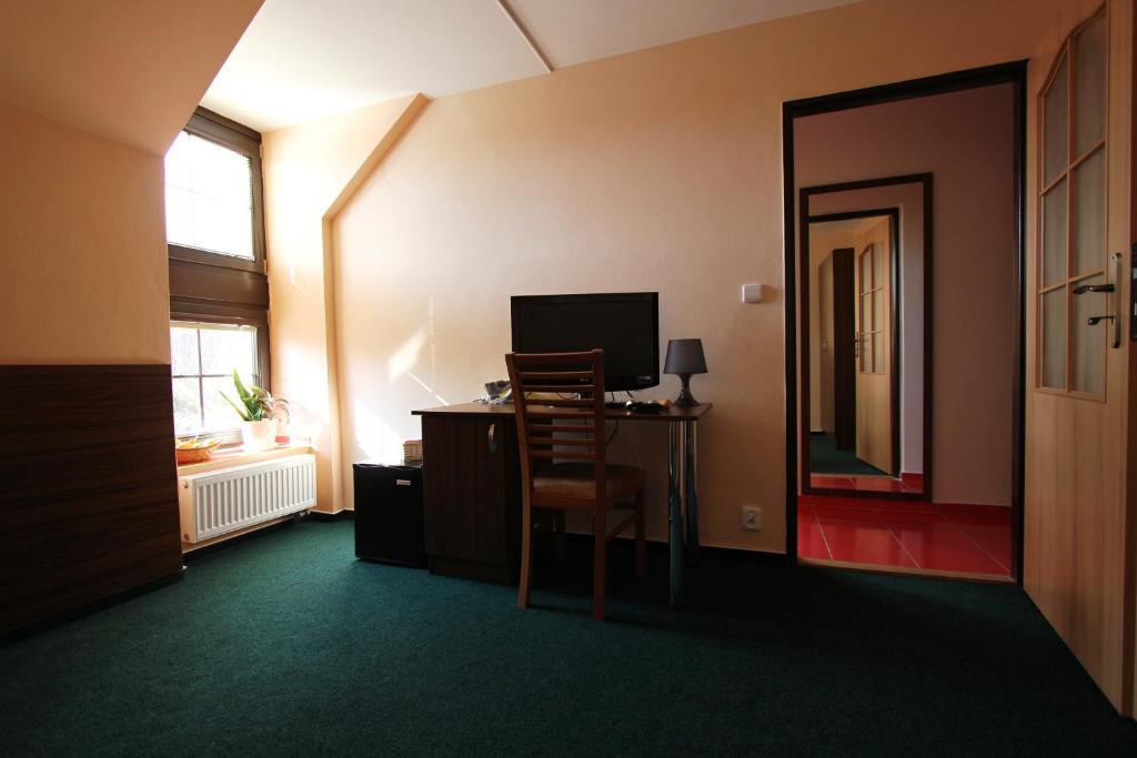 Pension U Svateho Jana Hradec Králové Zimmer foto