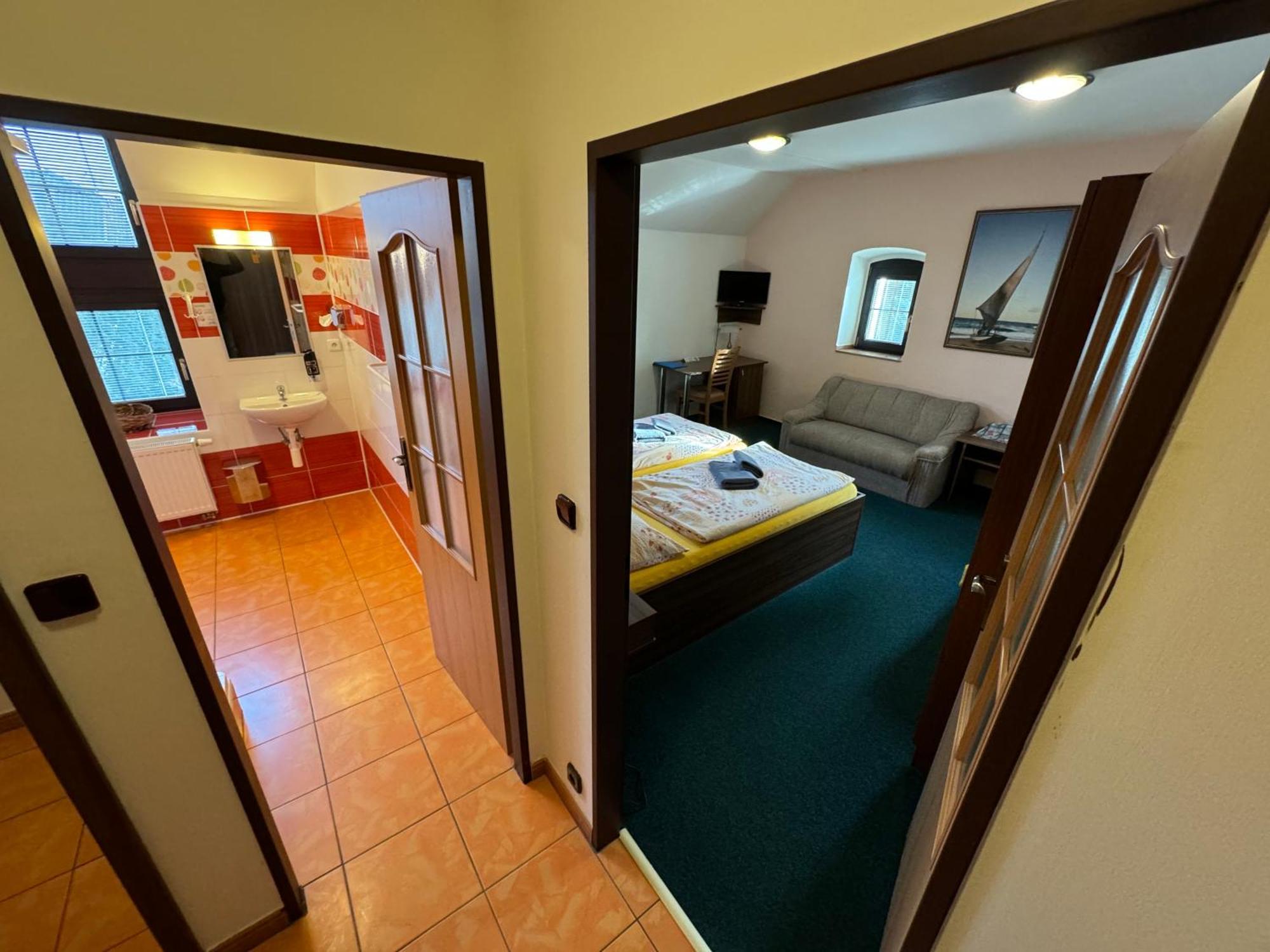 Pension U Svateho Jana Hradec Králové Exterior foto
