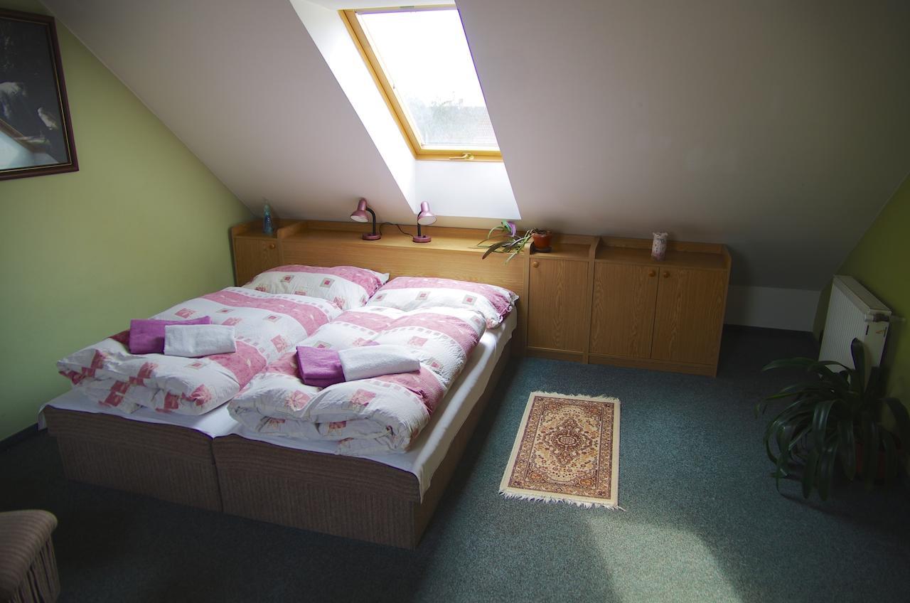 Pension U Svateho Jana Hradec Králové Zimmer foto